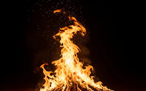 fire-sparkles+60c6/17 loop preview