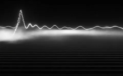 white-hole-radial-02+3qcj/9 loop preview